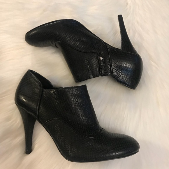 rockport black heels